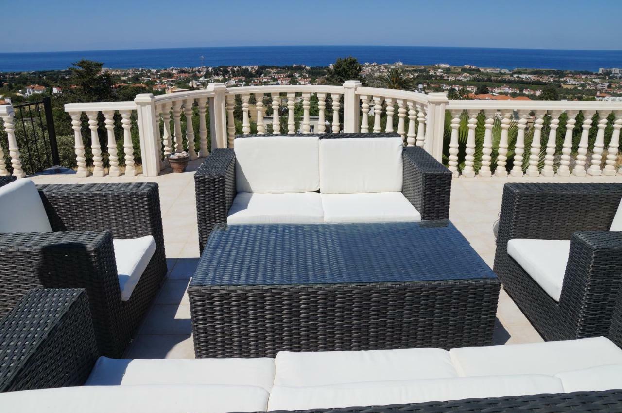Villa Layla Кіренія Екстер'єр фото